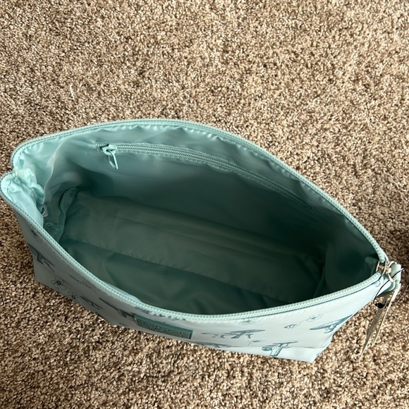 Tender Love + Carry Teal Fungi/Mushroom/Daisy/Flower Bathroom Bag Weekender - Picture 7 of 8